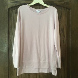 Light weight sweater. Light pink